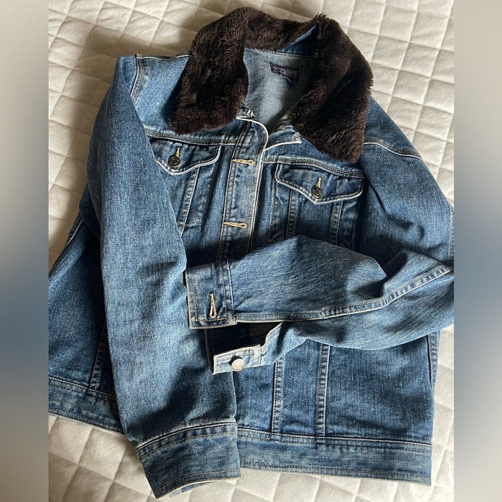 Vintage jean jacket with brown fur